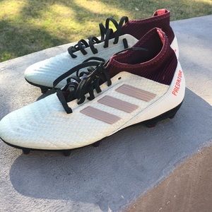 Size 7.5 Adidas Predator Women’s Soccer Cleats